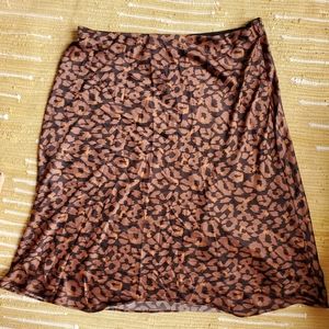 Leopard print satin midi skirt